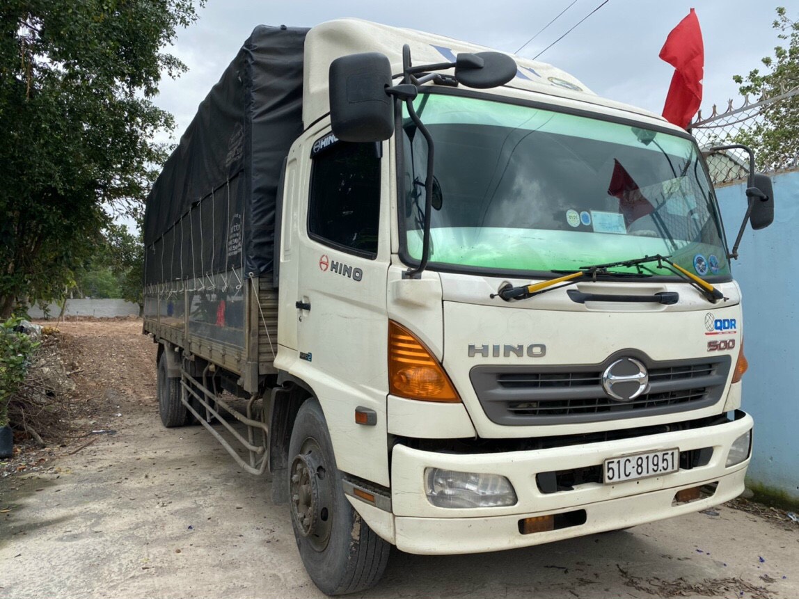 Quảng Nam cần xử lý tình trạng xe quá tải đi vào đường dân sinh