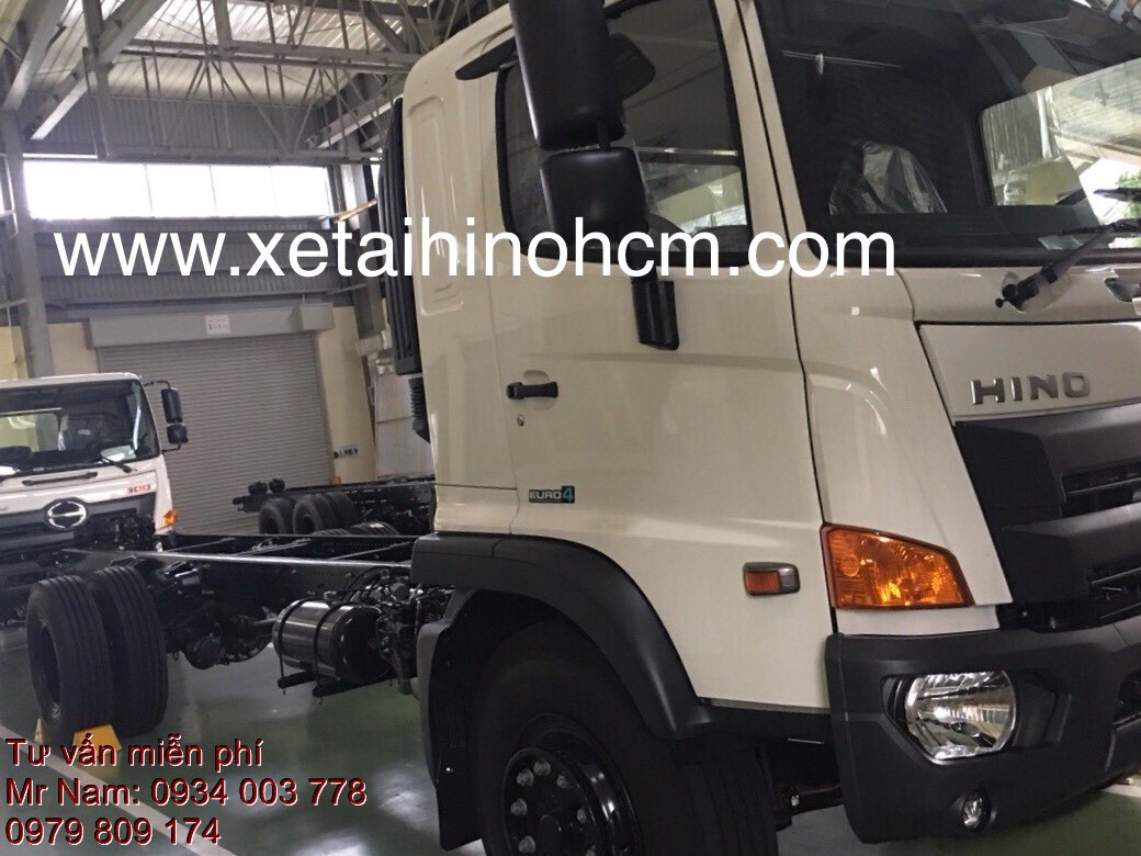 giá xe hino lắp cẩu FL8JW7A 