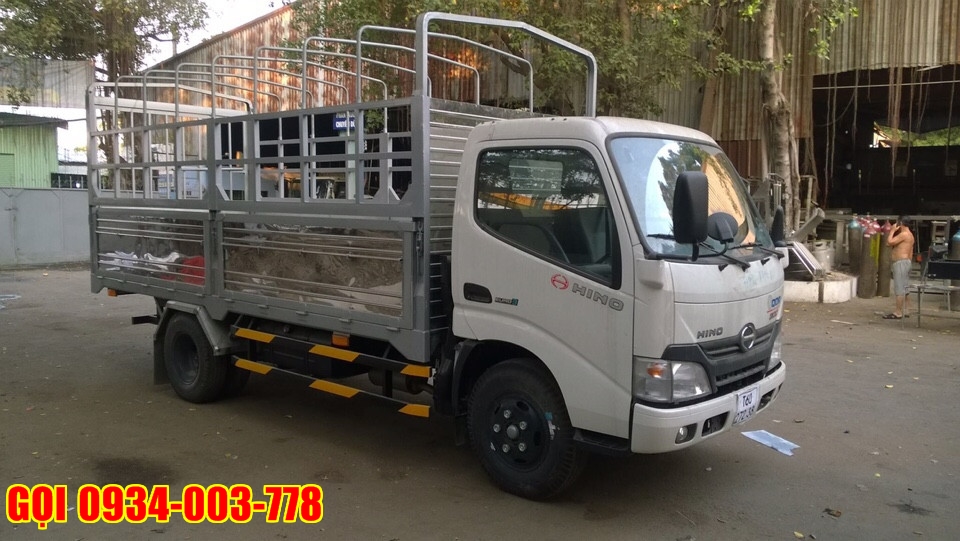 hino-300-XZU-720 Hino 300 series: xe tải hino XZU 720 3t8 tấn | Xe tải Hino HCM
